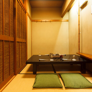 松
      ※完全個室の場合、3名様以上・コース又はお鍋料理ご注文にてお願いします。
