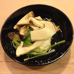 うを徳 - 長野産松茸と東京三つ葉、湯葉のお浸し