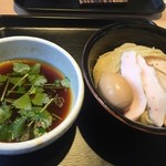 特製端麗鶏つけ麺。麺普通盛り。