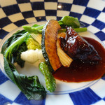 グリーンヒルズ草庵 - 牛ほほ肉のワイン煮カシス風味