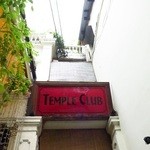 Temple Club - 店の入り口