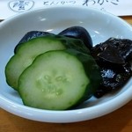とんかつと和食 わかさ - ロースかつ定食の香の物〔15/11/1撮影〕→しっかり漬かっていました。