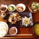 御飯屋  おはな - 「はかた地鶏炭火焼セット」です｡
