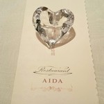 レストラン 間 - メニューの上にはハートのストーンが