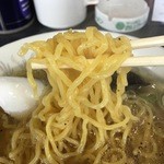 やましょう - 麺はお向かいの西山製麺かな。しっかり噛みしめて小麦の味が美味しい