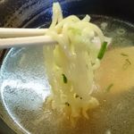 登龍門 - 塩ラーメンの麺アップ