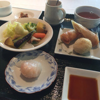 薪焼と鉄板焼き フォレスト - 朝食（中華粥セットの点心）