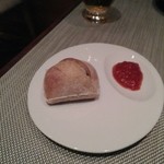 リュミエール大阪KARATO - トマトソースとパン