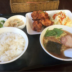 Kiraku - 日替りランチ A:鶏の唐揚(¥870)