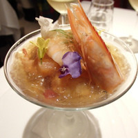 Lien - フランス産ドピナンブール(菊芋)のムース　魚介とコンソメのカクテル
                天使の海老、サーモン、帆立、天然つぶ貝の入ったボリューム満点なお料理。海老！