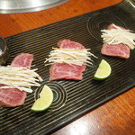 よろにく - イチボのたたきと松茸