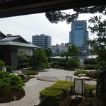 庭園茶寮 みな美(皆美館) - 食事場から見た見事な中庭。