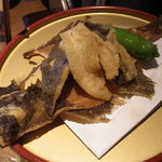 庭園茶寮 みな美(皆美館) - カレイのから揚げ。