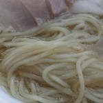 飯田商店 - 麺はかなり細麺でした。