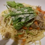 ピッツェリア＆カフェ ドムス オルソ - 豚ミンチと根野菜のラグパスタ