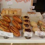 epi - 店内のパンたち