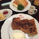 銀座みゆき館 - シナモントーストとハムチーズサンドイッチ