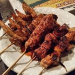 丸三 - どれも大振りで食べ応えのある焼鳥