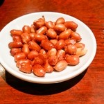 海輝 - お通しのピーナッツ(無料)
