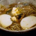 つきじ 文化人 - 松茸おかめそば 1,540円＝15年10月　柚子をのせて