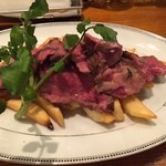 エル パト - 1510リブロースのステーキ＆チップス　赤ワインの香草バターのせ