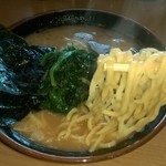 横浜家系らーめん英 - らーめん(麺増し)