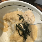 らーめんサッポロ 赤星 - 麦とろご飯にも鯖にんにく粉！