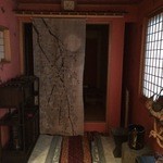 みかわ 是山居 - 3Fの待合室（美術品展示サロンになってる）