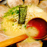 慶珉 - 西諸産豚肉使用の好きな部位が選べる【特選チャーシュー麺】豚肩ロース910(税別)。