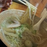 Ajino ramen isshin - 塩ラーメン麺アップ