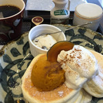 KANON PANCAKES　 - かぼちゃのパンケーキ 1400円
            コーヒー 300円
            外税