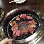 焼肉 ギュービッグ - ひとつひとつが肉厚!でかい!!