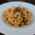 ヴィア トスカネッラ - カヴァタッピ 白身魚とホウレン草のトマトクリームソース（2015.10）