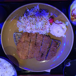 慈伴賜 - トンカツ定食