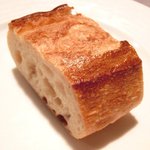Yoshimichi - お肉のランチ 1200円 のパン