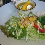 高崎 芸術野菜とイタリアンピッツァ マーロ - サラダ＆カボチャのスープ