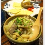 ワラガモ 笑ウ鴨ニハ福来ル - 豚肉と豆の白煮込み