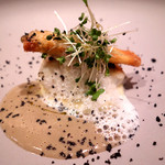 Le Caneton - 鱸を香ばしく焼き上げ稚鮎のフリット　鮎のコンフィソース