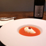 Le Caneton - 夏野菜のガスパチョと塩のソルベを浮かべて