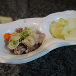 牛串の秀 - 27年10月　お通し　牛筋ポン酢、大根甘酢