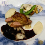 富士屋ホテルディナー「富士屋浪漫」鴨胸肉とフォアグラのポワレ　赤ワインソース　茸のリゾット添え