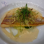 富士屋ホテル「富士屋浪漫」イトヨリ鯛のソテーにポロ葱のプレゼ　トリュフ風味