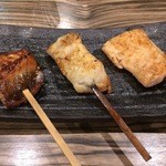 越後屋 甚内 - 炭火でしっかり焼かれ、旨いです