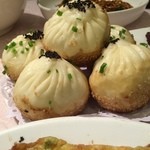 保羅酒楼 - ここオリジナルの生煎包（焼き小龍包）