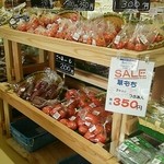 Okueigenji keiryuunosato - 地元の野菜等の直売所の中。