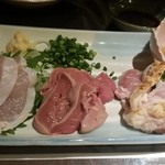 Shabu Shima Satsuma Kunidori - 薩摩若軍鶏の刺身盛り合わせ　おまかせ3種