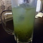 ホルモン青木 - □生搾りキゥイサワー　450円(内税)□　キゥイの果肉が沢山!