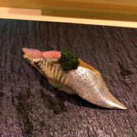 つきじ鈴富 ホテルニューオータニ店 - 旬の秋刀魚をつかった握り