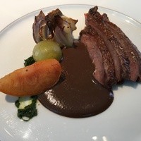 ベージュ アラン・デュカス 東京 - 