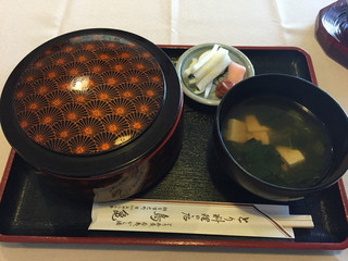 Torikameshokudou - 151103 たつた丼